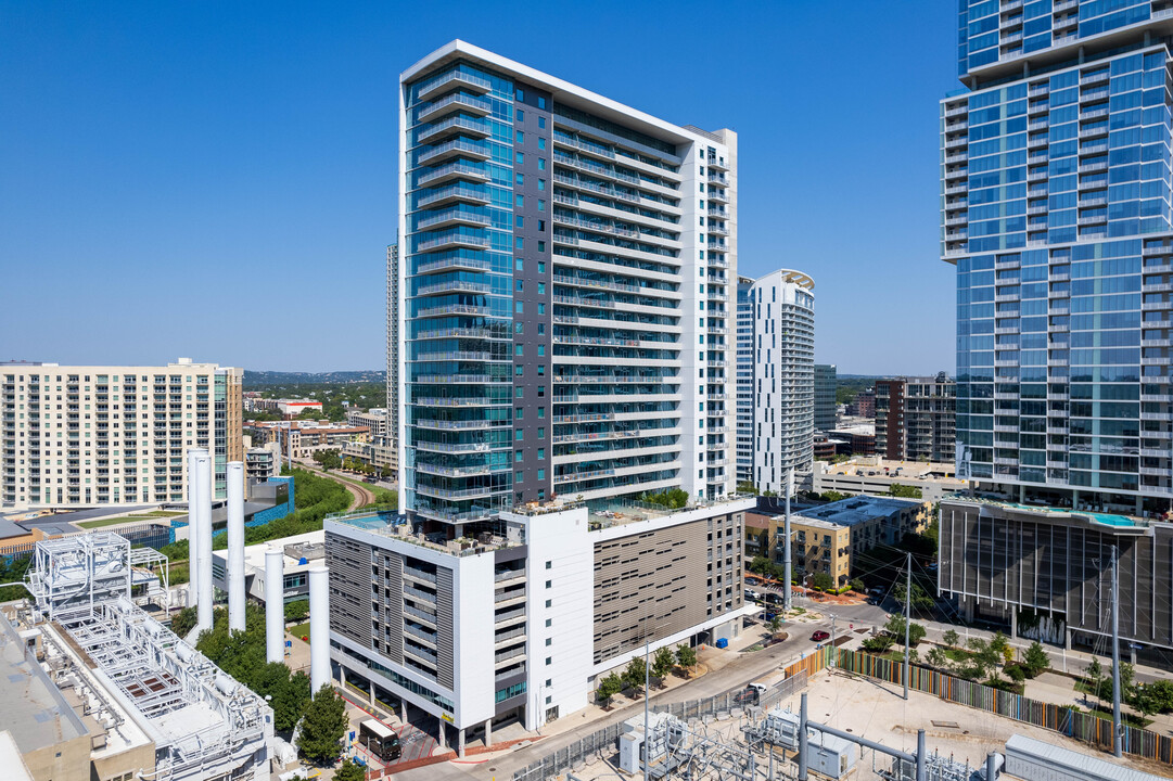 Seaholm Residences in Austin, TX - Foto de edificio