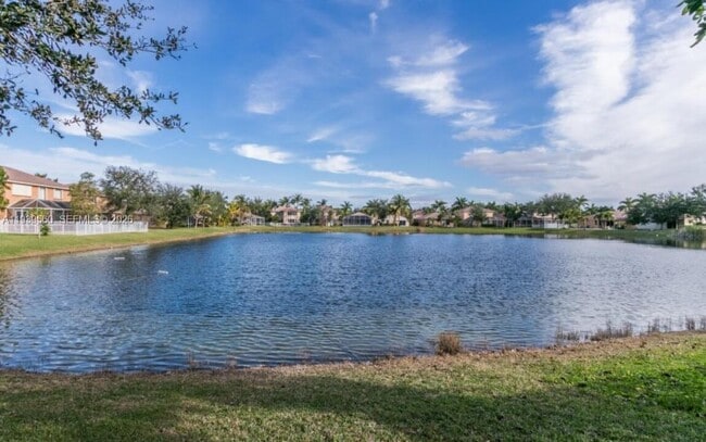 3779 Pebblebrook Ct in Coconut Creek, FL - Building Photo - Building Photo