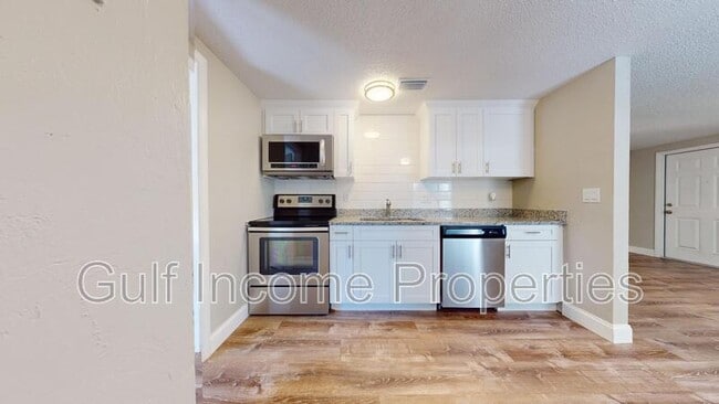 2515 30th Ave Dr E in Bradenton, FL - Building Photo - Building Photo