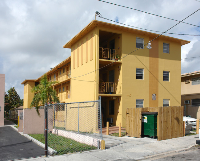 Flagler Flats in Miami, FL - Building Photo - Building Photo