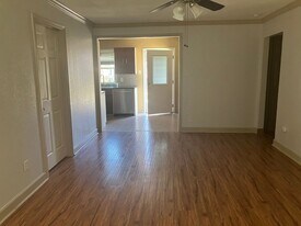 517 Windswept Dr in Humble, TX - Building Photo