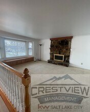 1747 E Sugarloaf Dr in Sandy, UT - Building Photo - Building Photo