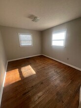 1236 Crewdson Dr in Bowling Green, KY - Building Photo - Building Photo