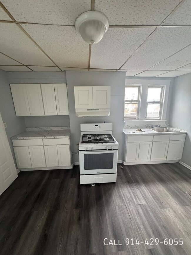 7 Summit St in Yonkers, NY - Building Photo - Building Photo