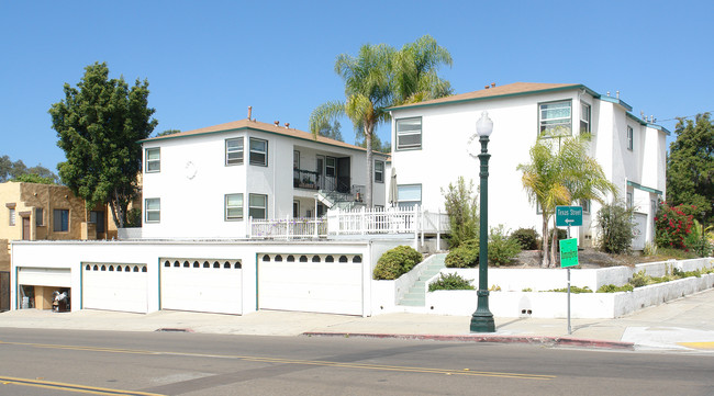 2476-2498 Adams Ave in San Diego, CA - Foto de edificio - Building Photo