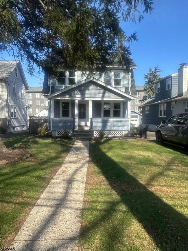 property at 1367 E 7th St