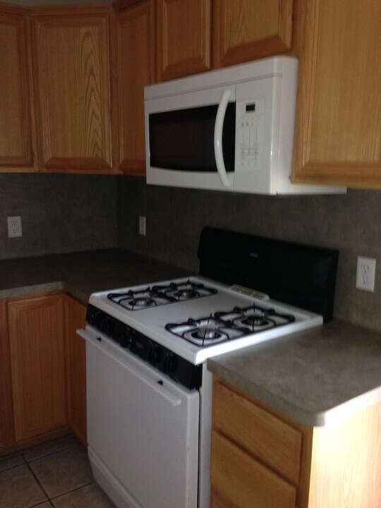 2429 Pintail Loop in College Station, TX - Building Photo