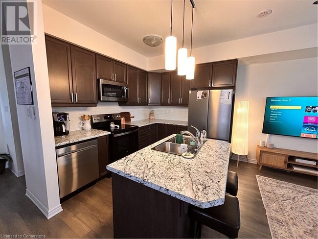 305 Garner Rd W in Ancaster, ON - Building Photo - Building Photo