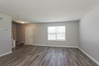 10125 Illoria Dr in Charlotte, NC - Foto de edificio - Building Photo