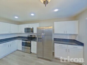 8783 Cove Meadow Ln in Fort Worth, TX - Building Photo - Building Photo