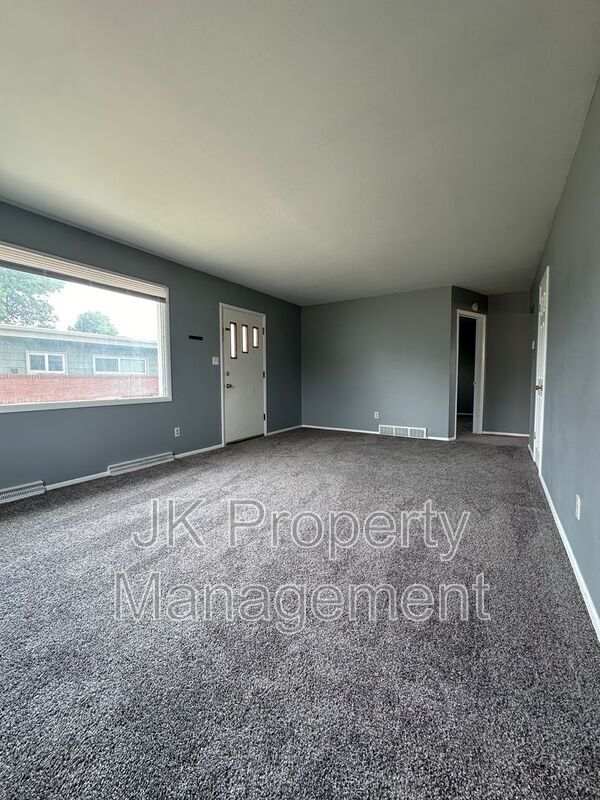 3810 9th Ave S in Great Falls, MT - Building Photo - Building Photo