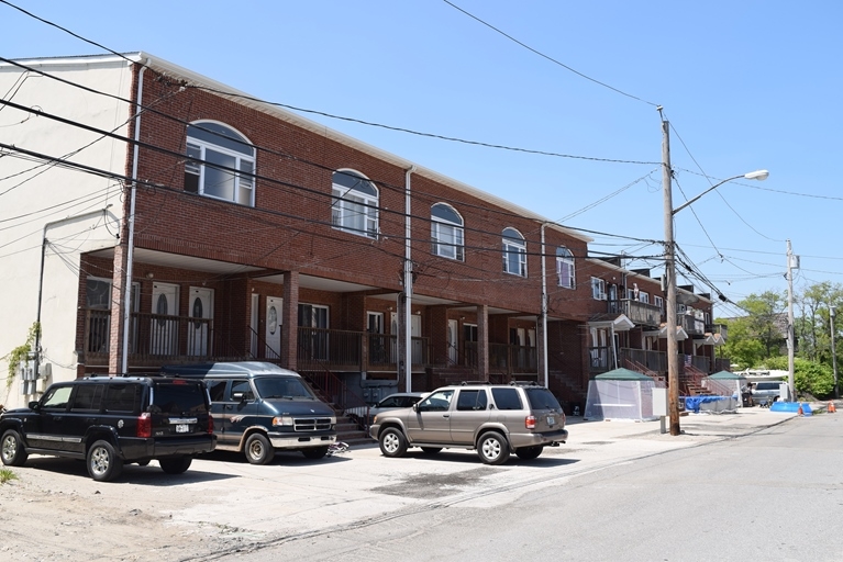 Rockaway Beach Queens in Far Rockaway, NY - Building Photo