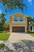 2950 SW 163rd Ave in Miramar, FL - Building Photo