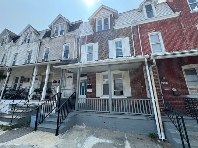 property at 826 N Ninth St