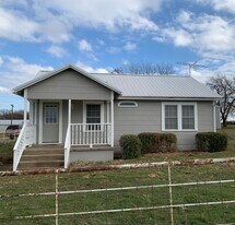 2686 FM 1198 in Gainesville, TX - Building Photo