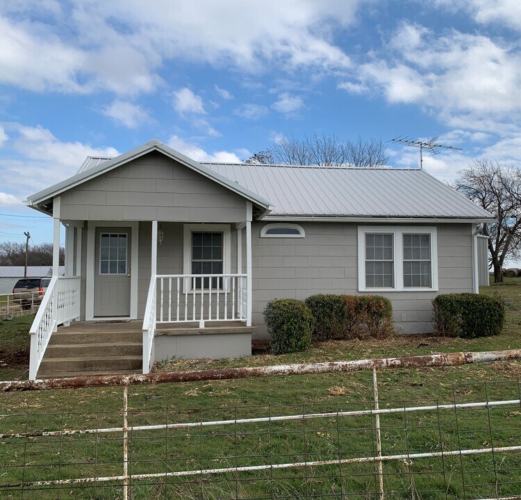 2686 FM 1198 in Gainesville, TX - Building Photo