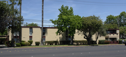 Sun Ridge Apartments in Concord, CA - Foto de edificio - Building Photo