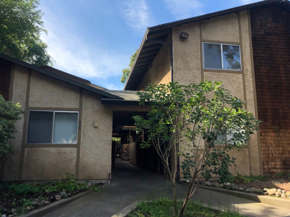 Hidden View in Chico, CA - Building Photo