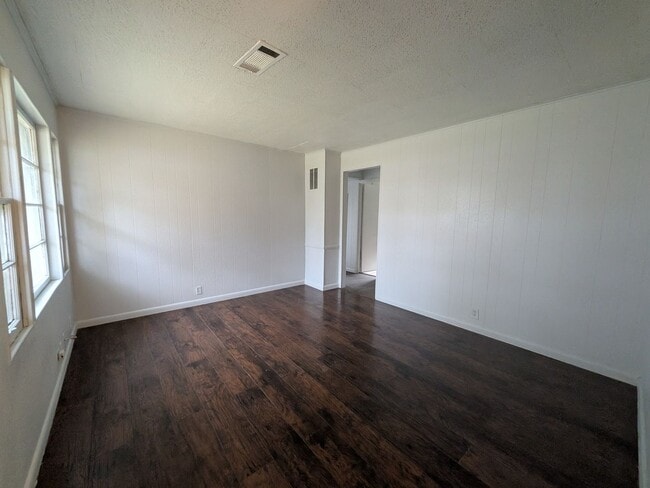 5335 Landry Ln in Beaumont, TX - Building Photo - Building Photo