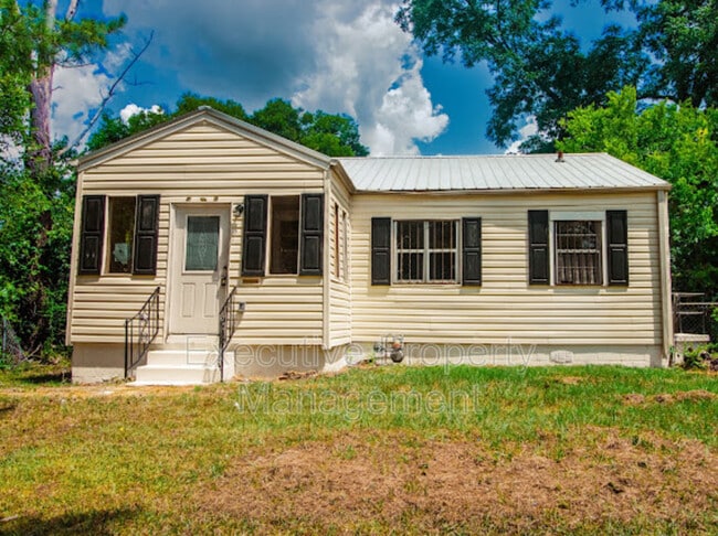 property at 608 40th Pl