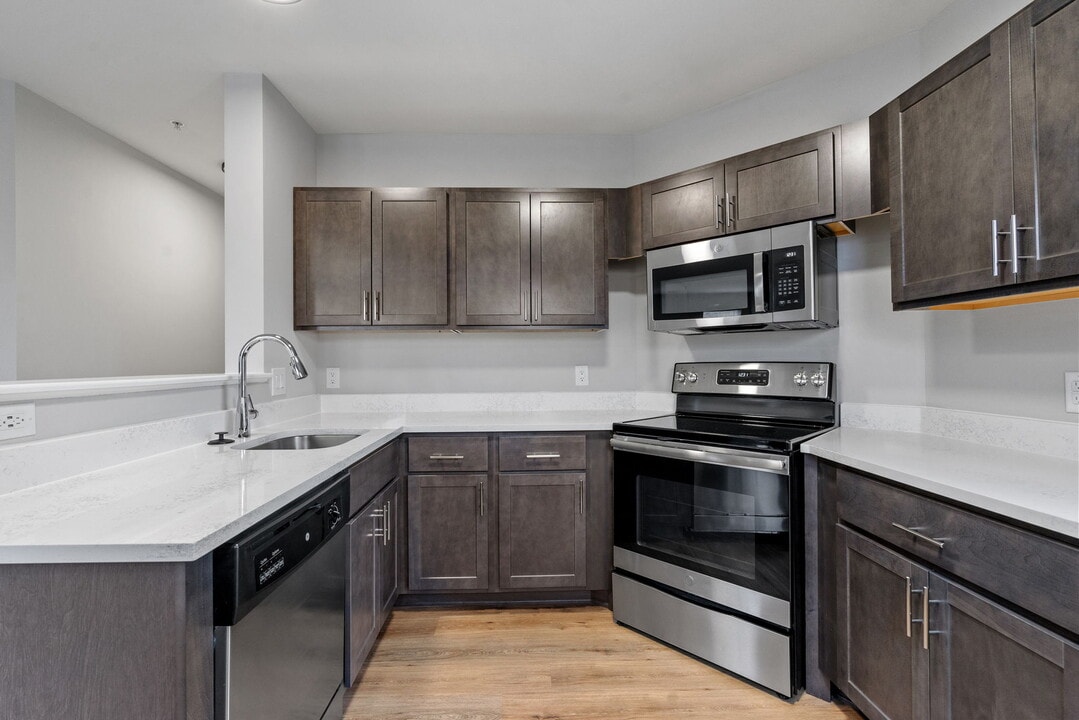 The Reserve at Glenville in Glenville, NY - Building Photo