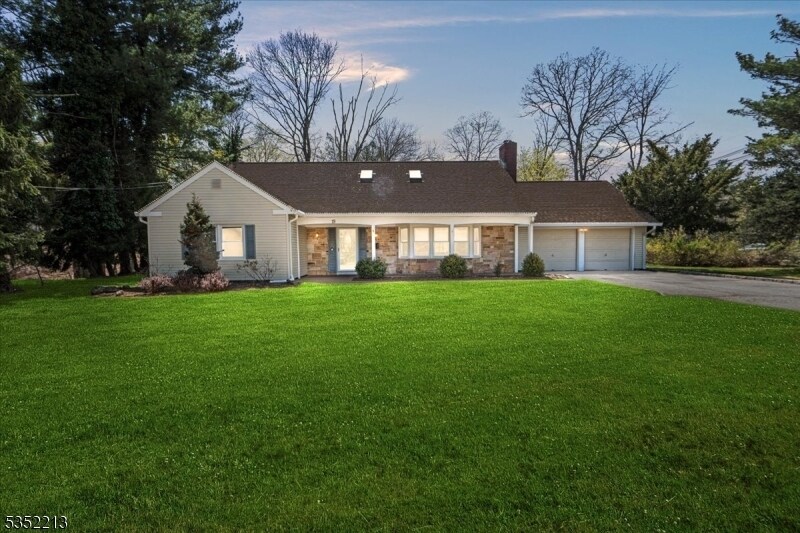 19 Tunnell Rd in Franklin Township, NJ - Building Photo