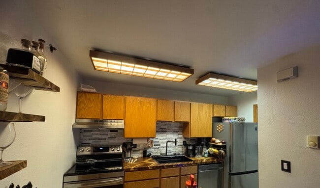 property at 1385 Sparta Plz