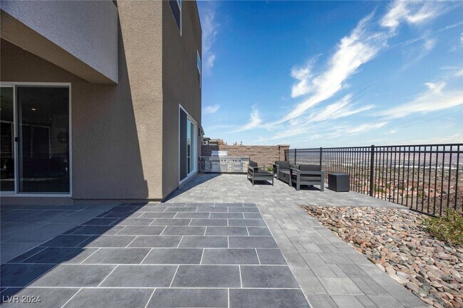 property at 318 Shaded Canyon Dr