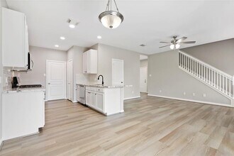 8315 Greys Ln in Houston, TX - Building Photo - Building Photo