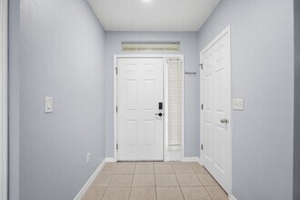 6407 Barksdale Way in Riverview, FL - Building Photo - Building Photo