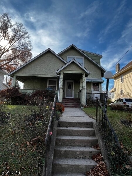 95 Fairmount Ave in Hackensack, NJ - Building Photo
