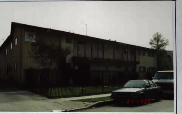 Park Plaza Apartments in North Hollywood, CA - Building Photo - Building Photo