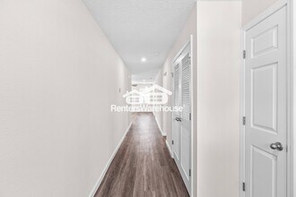 4243 Matador Dr in Jacksonville, FL - Foto de edificio - Building Photo