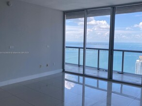 495 Brickell Ave, Unit 5511 in Miami, FL - Building Photo - Building Photo