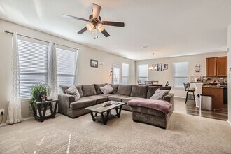 10312 Roadrunner Ridge in San Antonio, TX - Building Photo - Building Photo