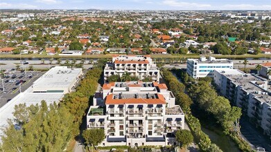 8430 SW 8th St in Miami, FL - Building Photo - Building Photo