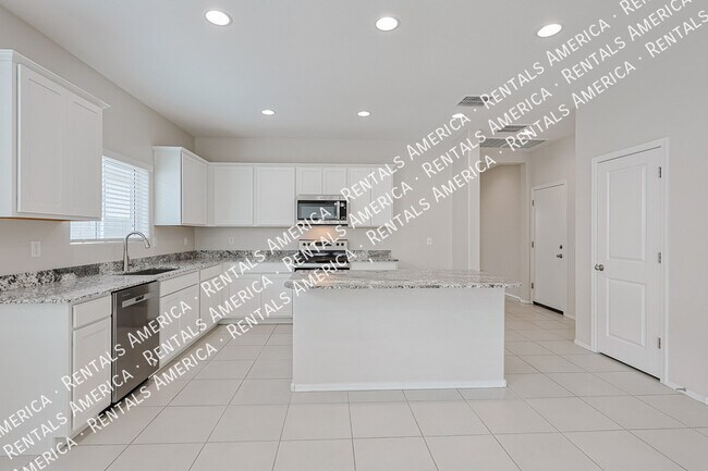 10338 W Wier Ave in Tolleson, AZ - Foto de edificio - Building Photo