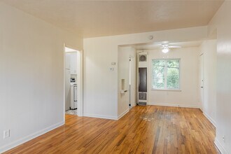 Powell Gardens Apartments in Portland, OR - Building Photo - Interior Photo