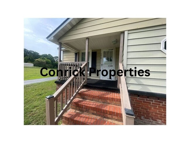 2404 Johnson St in Kannapolis, NC - Building Photo - Building Photo