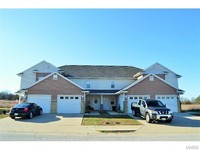 125-131 Andrews Dr in St. Robert, MO - Foto de edificio - Building Photo