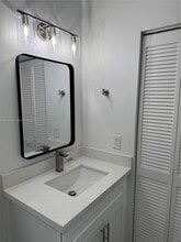 366 E Riverbend Dr in Sunrise, FL - Building Photo - Building Photo
