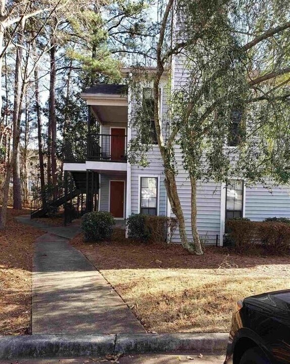 621 Windchase Ln in Stone Mountain, GA - Foto de edificio