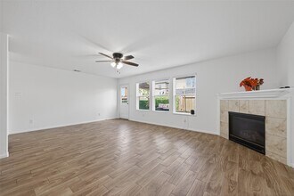 9931 Chimney Swift Ln in Conroe, TX - Building Photo - Building Photo