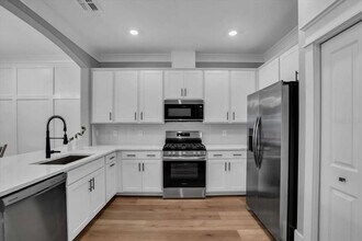 15736 Sunny Day Dr in Bradenton, FL - Building Photo - Building Photo