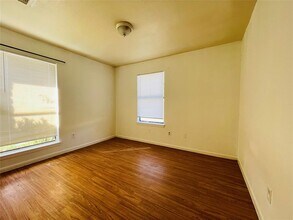 7402 Geneva Dr in Austin, TX - Building Photo - Building Photo