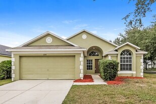 6934 Waterbrook Ct in Gibsonton, FL - Building Photo