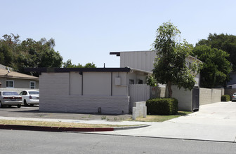 1136 N West St in Anaheim, CA - Building Photo - Building Photo