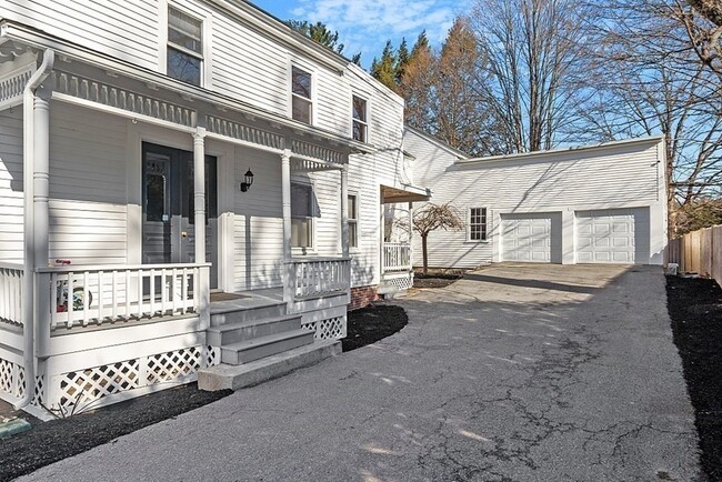 8 Main St-Unit -2 R in Pepperell, MA - Building Photo - Building Photo
