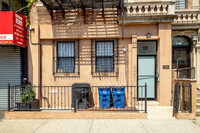 1359 Saint Johns Pl in Brooklyn, NY - Foto de edificio - Building Photo