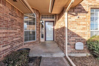 405 NW 142nd Cir in Edmond, OK - Building Photo - Building Photo